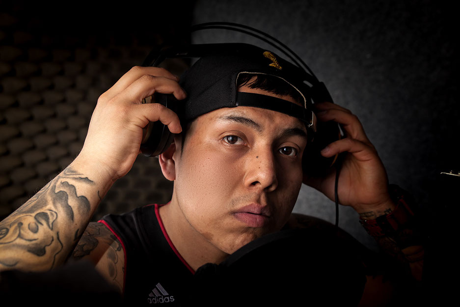 Ermi nach der Haut Retouche und Nachbearbeitung Ermi nach der Haut Retouche und Nachbearbeitung